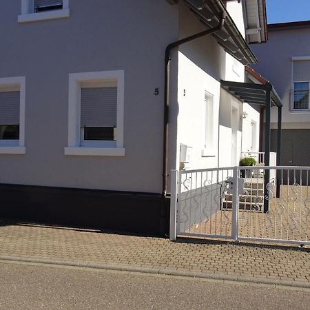 Schwarz-Weiss Apartment Rust Exterior photo